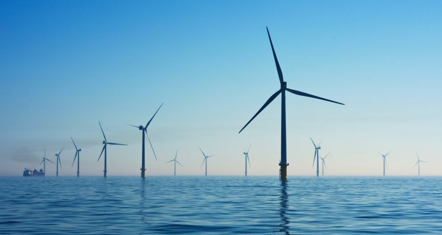 UK aims to become a world&rsquo;s leader in renewable energy